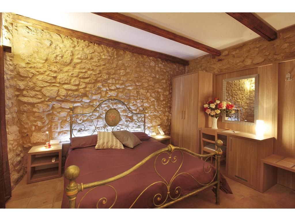 Residenze Portacastello Bed & Breakfast Isernia Bagian luar foto